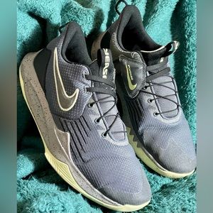 Nike Flyease Running Shoes, Men’s SZ 11, Great Condition!!!